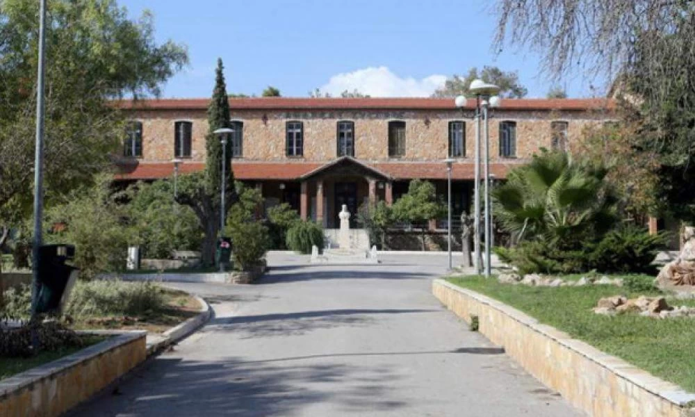 Πρ.Γηροκομείου Αθηνών: "Χρειαζόμαστε μάσκες και προστατευτικές στολές" - Η προσφορά του Δήμου Αθηναίων